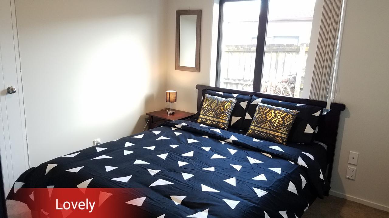 Fullhouse Hotel Auckland Exterior photo
